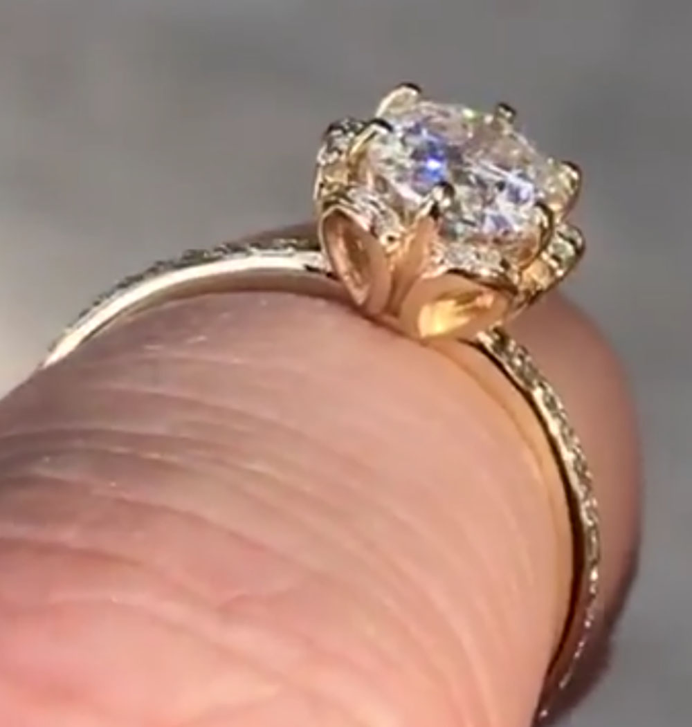 Benutzerdefinierter Ring aus m – Moissanite Engagement Ring 1 Carat Bewertung und Preis