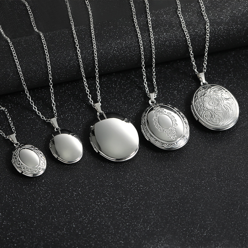 Vintage Silberfarbene Öffnbare – Heart Locket Necklace Photo Bewertung und Preis