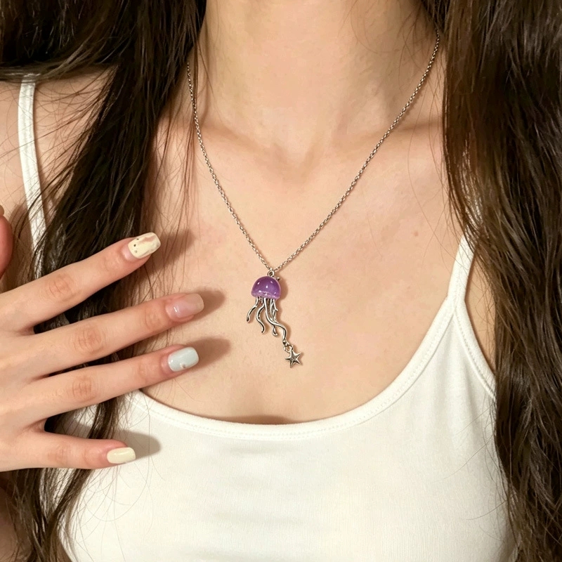 Niedliches Lila Quallen-Ozeans – Layered Pendant Necklace Aesthetic Bewertung und Preis