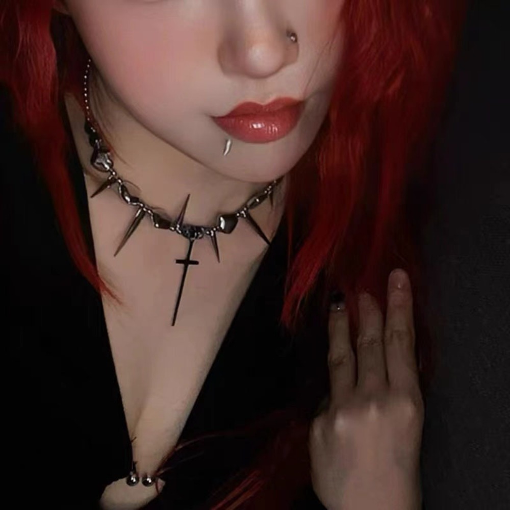 Y2K Subkultur Spike-Kreuz-Niet – Goth Punk Spike Choker Bewertung und Preis